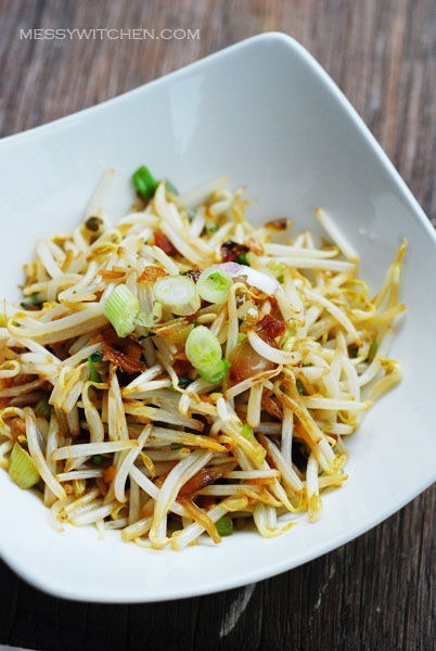 Sauteed-Beansprout-with-Salted-Fish